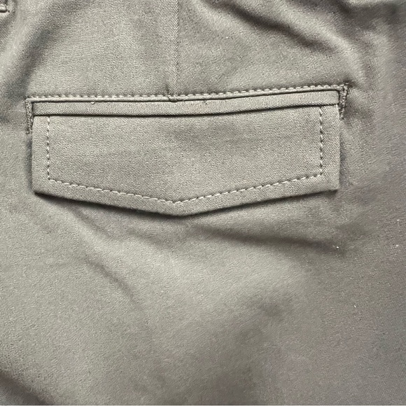 NWT Eddie Bauer Vashon Fit Olive Cropped Straight Leg Pants Size 14 - Picture 10 of 14